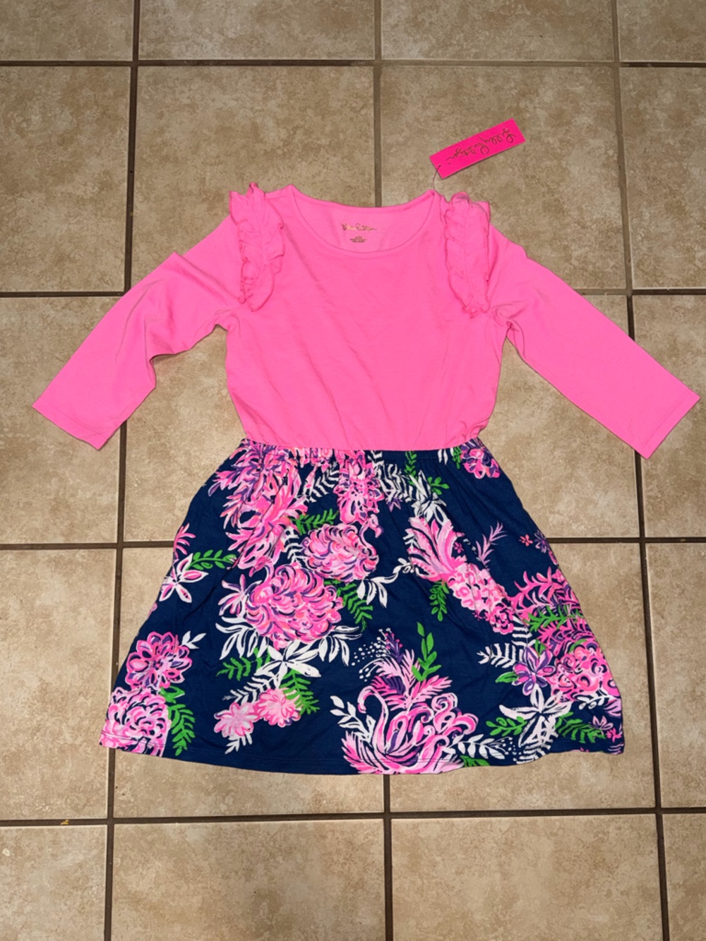 {Lilly Pulitzer) Brand New Kiera
Dress size large